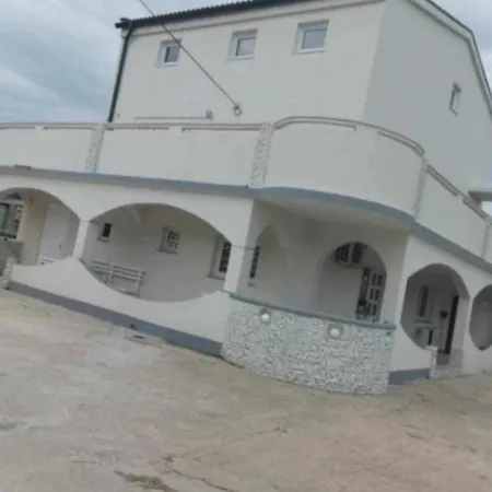 Vesna Apartamento *